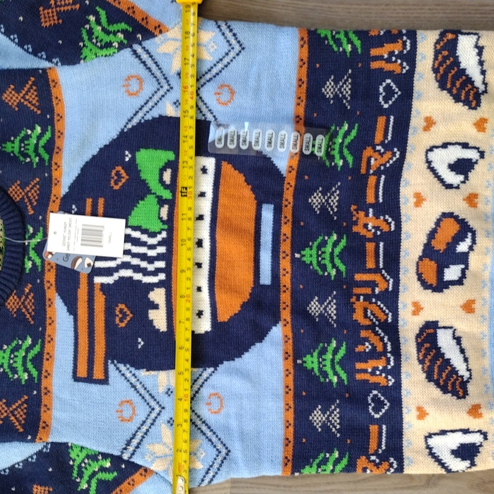 Hungry Gamer Holiday Christmas Sweater Geeknet Size Small NWT - Picture 6 of 10